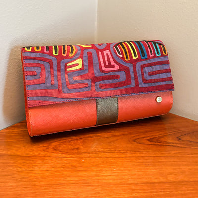 Amaru clutch -Mola Series