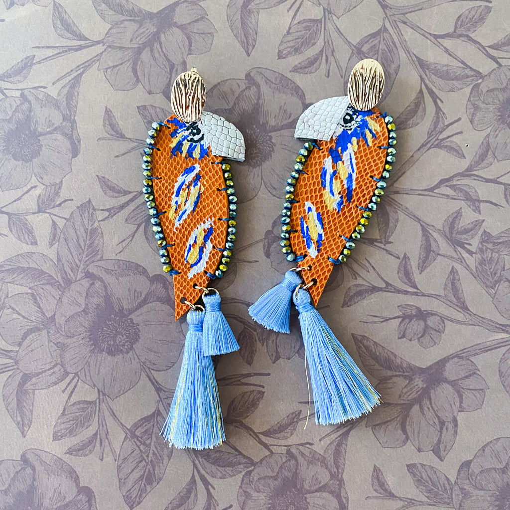 Orange  🦜 parrots